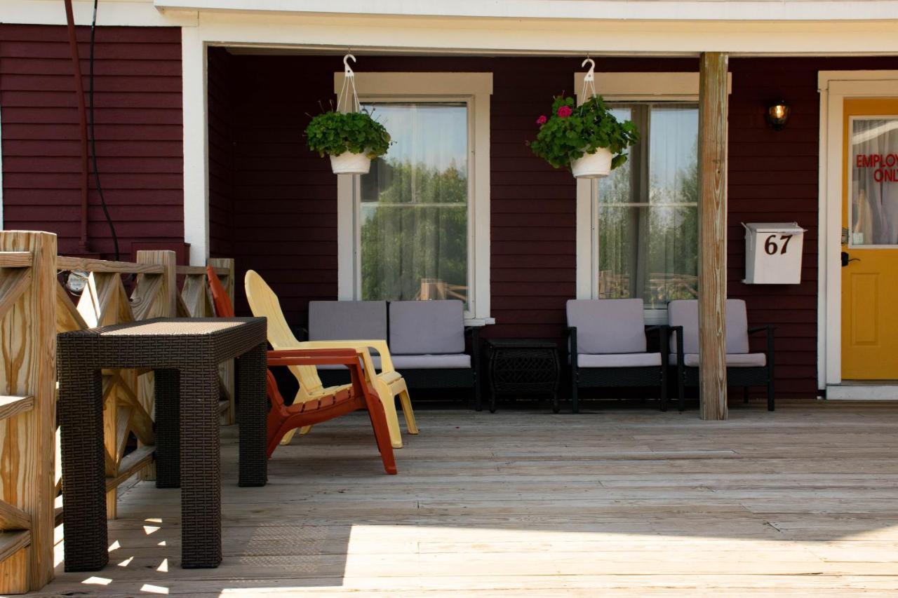 The Whitetail Inn And Suites- Lincoln Exterior photo