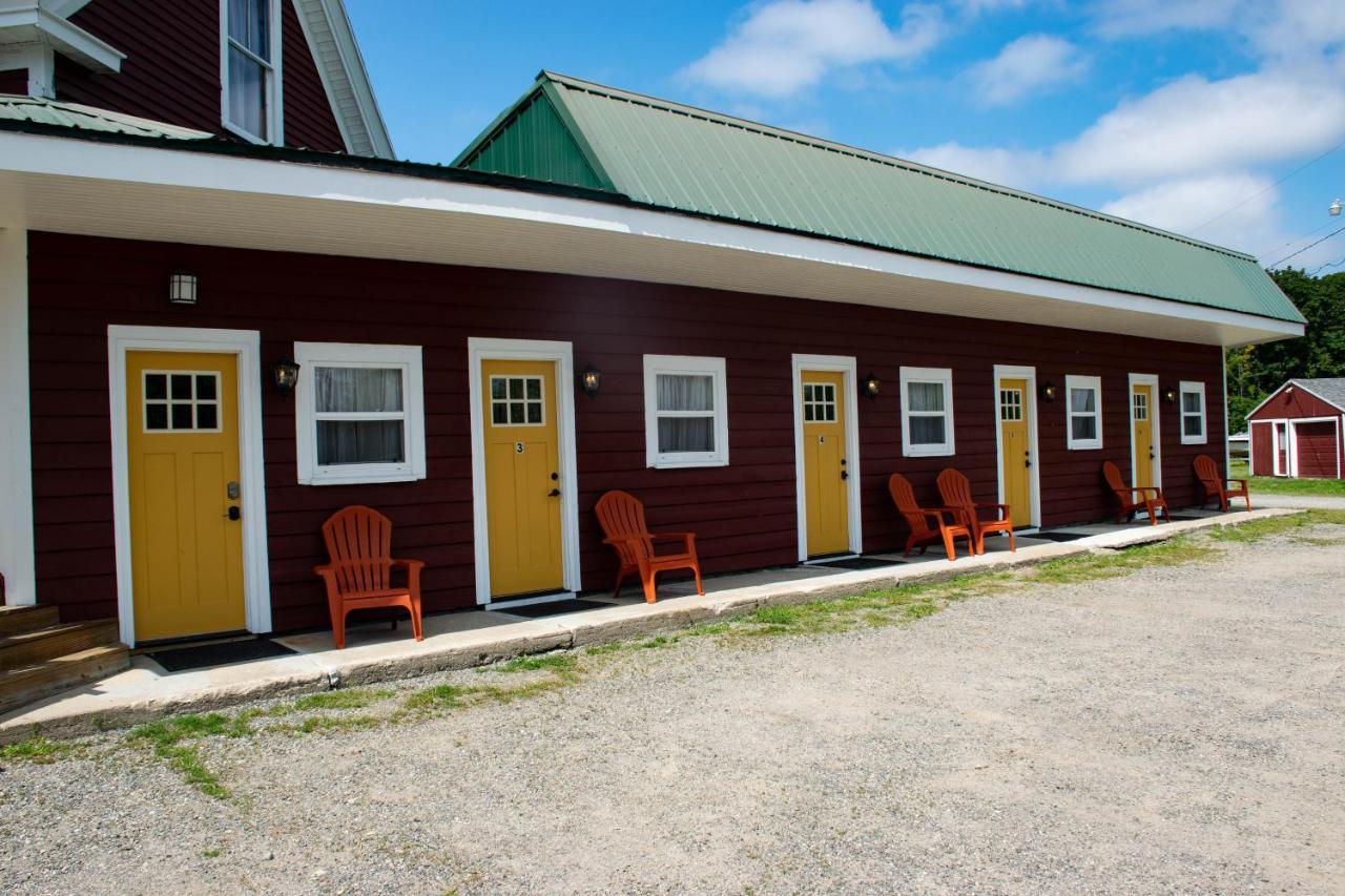 The Whitetail Inn And Suites- Lincoln Exterior photo