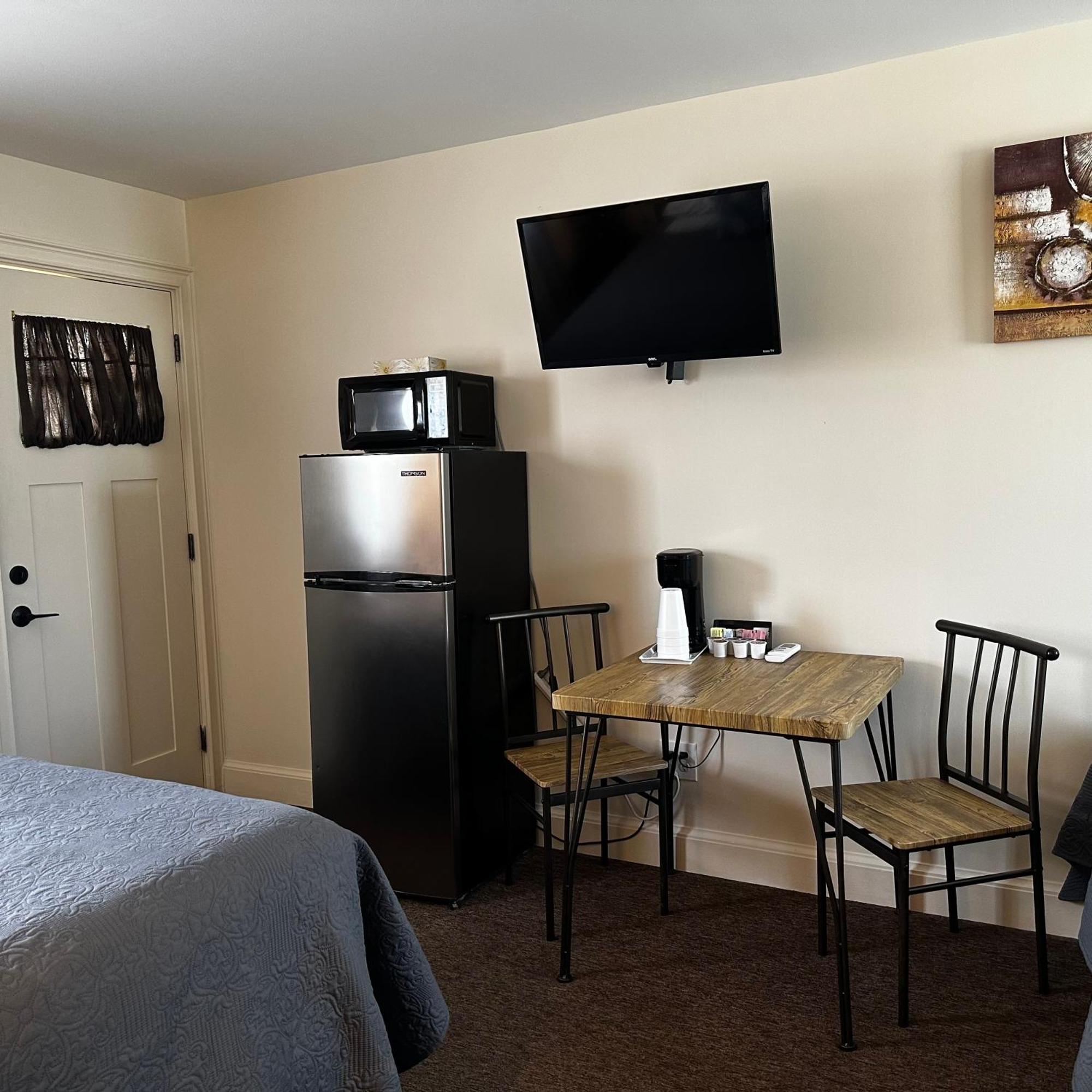 The Whitetail Inn And Suites- Lincoln Exterior photo