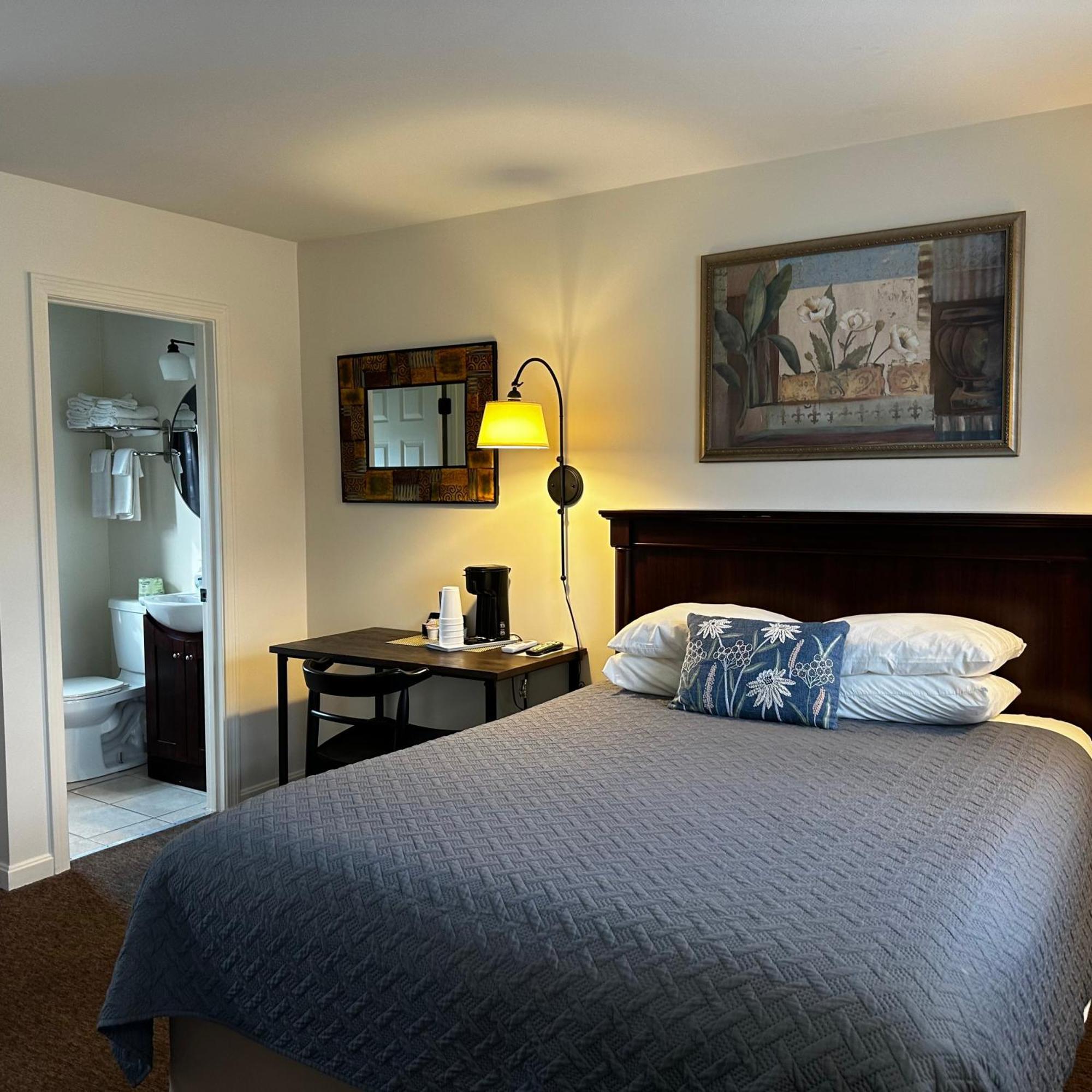 The Whitetail Inn And Suites- Lincoln Exterior photo