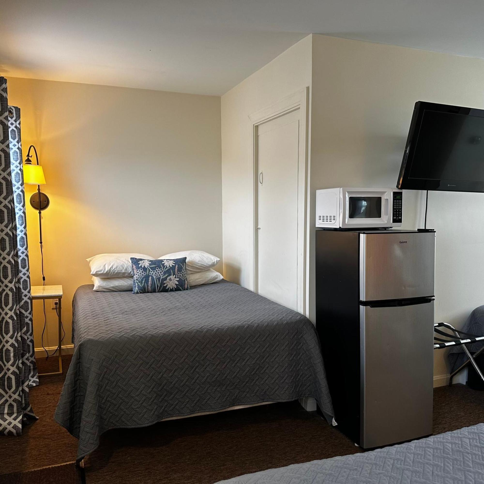 The Whitetail Inn And Suites- Lincoln Exterior photo